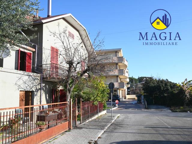 Casa Indipendente in vendita a Castel di Lama
