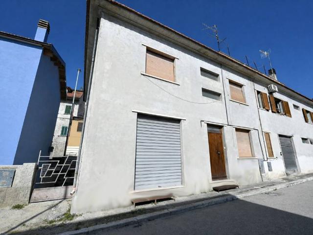 Casa indipendente in vendita a Castel di Lama AP