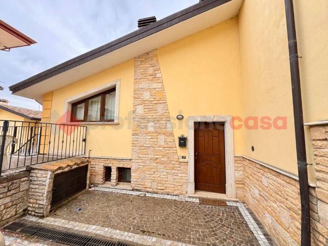 Casa indipendente in vendita a Castel di Sangro AQ