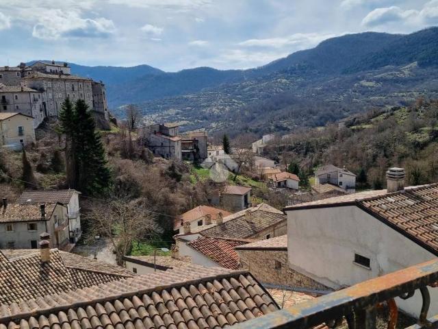 Casa indipendente in vendita a Castel di Sangro AQ