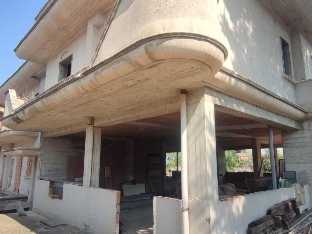 Casa indipendente in vendita a Castel Gandolfo RM