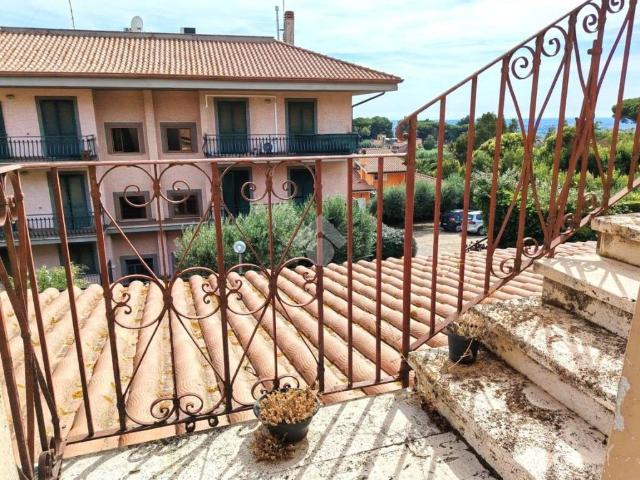 Casa indipendente in vendita a Castel Gandolfo RM