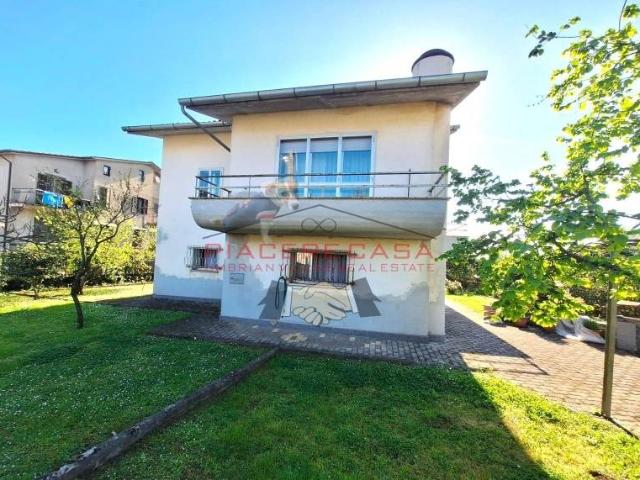 Casa indipendente in vendita a Castel Giorgio TR
