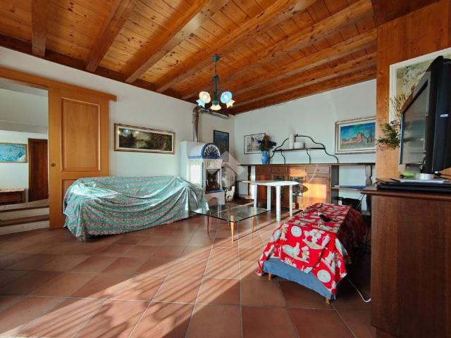Casa indipendente in vendita a Castel Ivano TN
