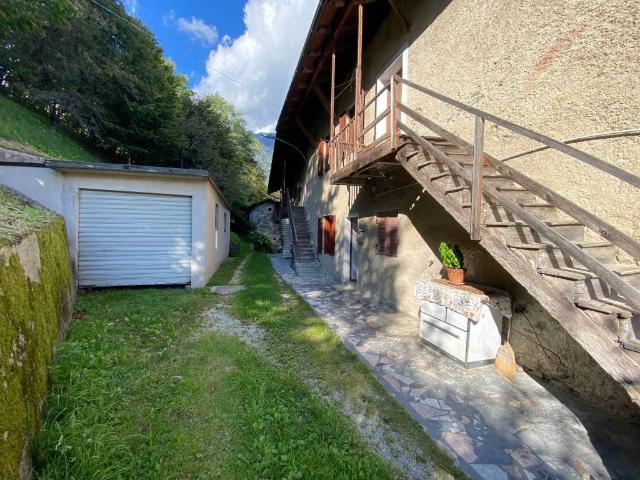 Casa indipendente in vendita a Castel Ivano TN