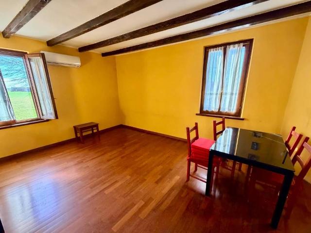 Casa indipendente in vendita a Castel San Giovanni PC