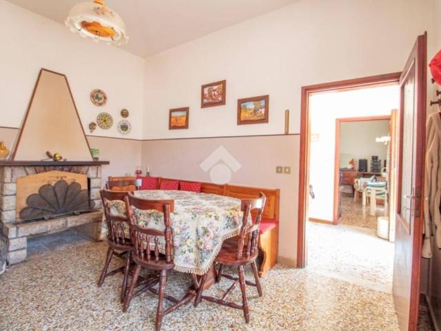 Casa indipendente in vendita a Castel Sant'Angelo RI
