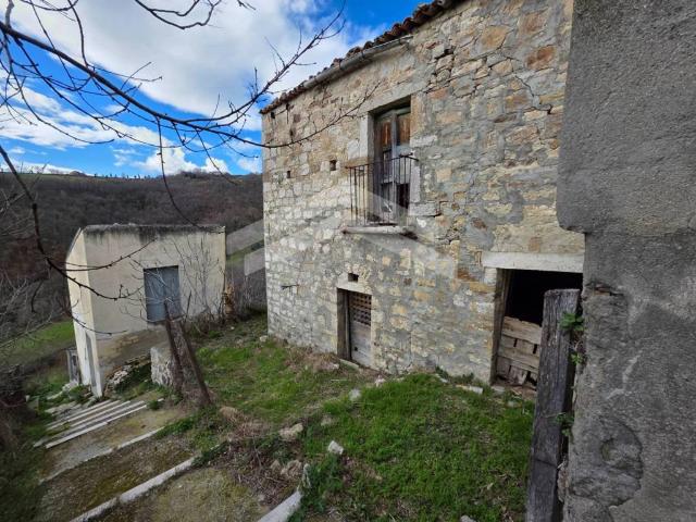 Casa indipendente in vendita a Castelbottaccio CB