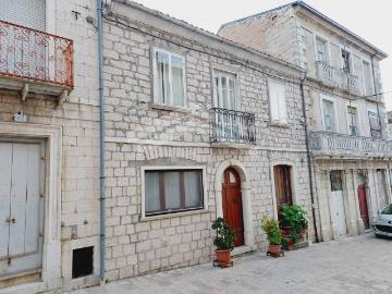 Casa indipendente in vendita a Castelbottaccio CB