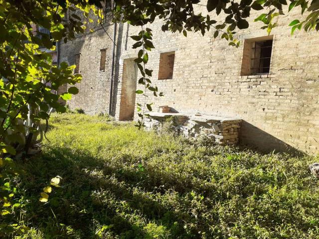 Casa indipendente in vendita a Castelbellino AN