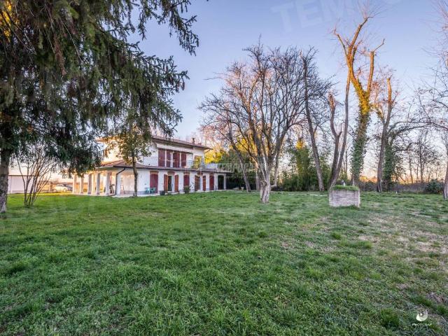 Casa indipendente in vendita a Castelfranco Emilia MO