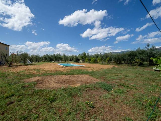Casa indipendente in vendita a Castelfranco Piandisco AR