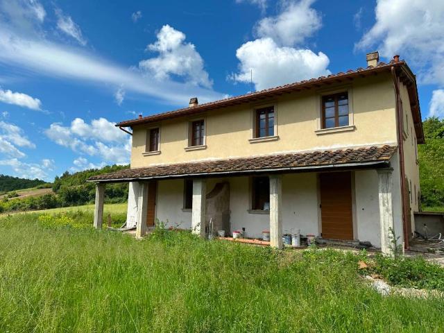 Casa indipendente in vendita a Castelfranco Piandisco AR