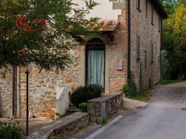 Casa indipendente in vendita a Castelfranco Piandisco AR