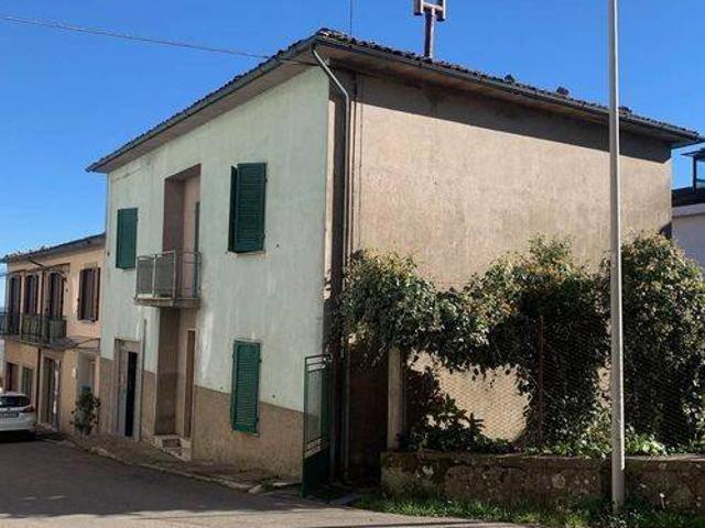 Casa indipendente in vendita a Castell'Azzara GR
