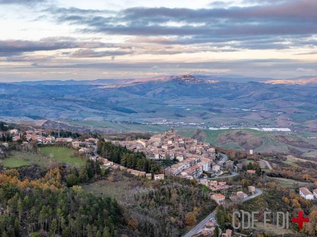 Casa indipendente in vendita a Castell'Azzara GR
