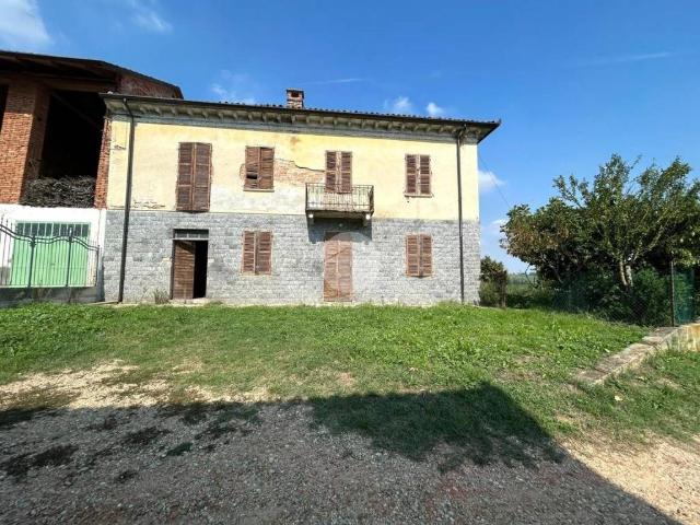 Casa indipendente in vendita a Castell'Alfero AT