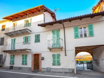 Casa indipendente in vendita a Castell'Alfero AT