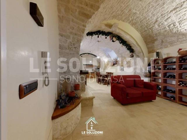 Casa indipendente in vendita a Castellana Grotte BA