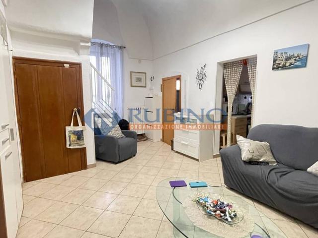 Casa indipendente in vendita a Castellana Grotte BA
