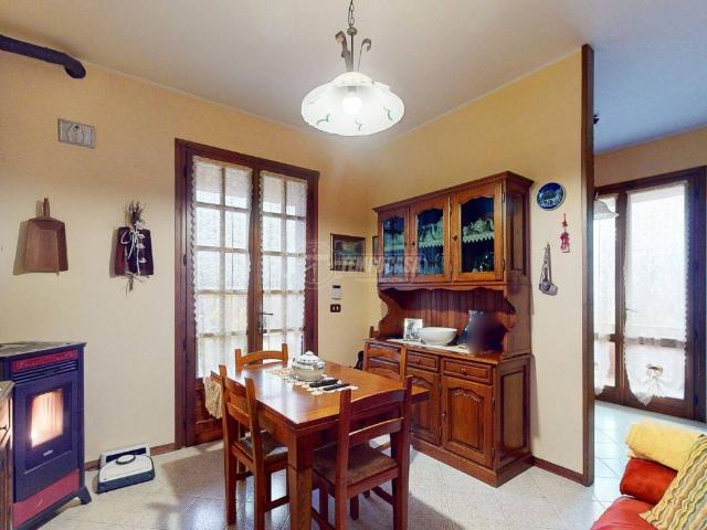 Casa indipendente in vendita a Castellarano RE