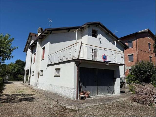 Casa indipendente in vendita a Castellarano RE