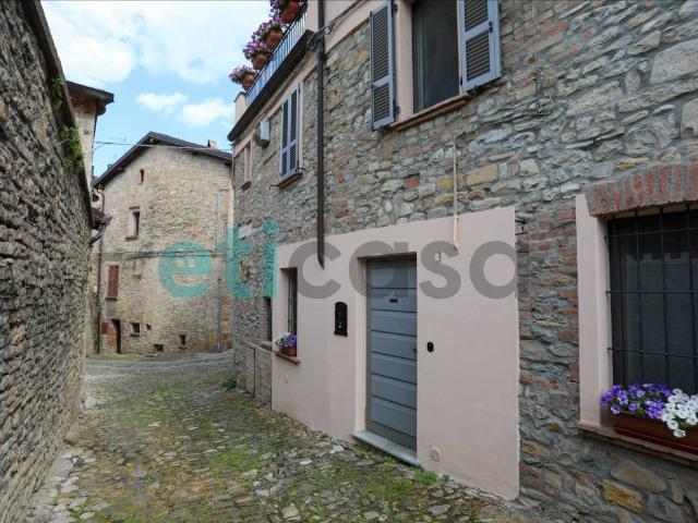 Casa indipendente in vendita a Castell'Arquato PC