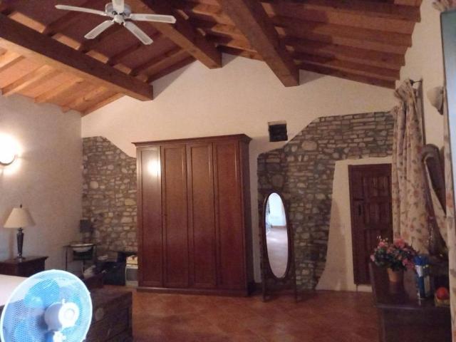 Casa indipendente in vendita a Castell'Arquato PC