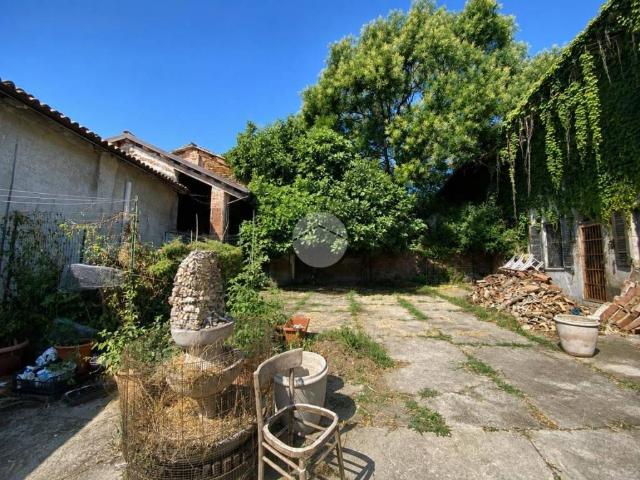 Casa indipendente in vendita a Castelletto Merli AL