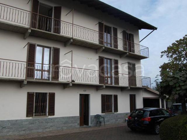 Casa indipendente in vendita a Castelletto sopra Ticino via Aronco, 94