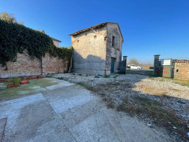 Casa indipendente in vendita a Castelleone CR
