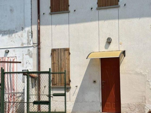 Casa indipendente in vendita a Castelleone CR