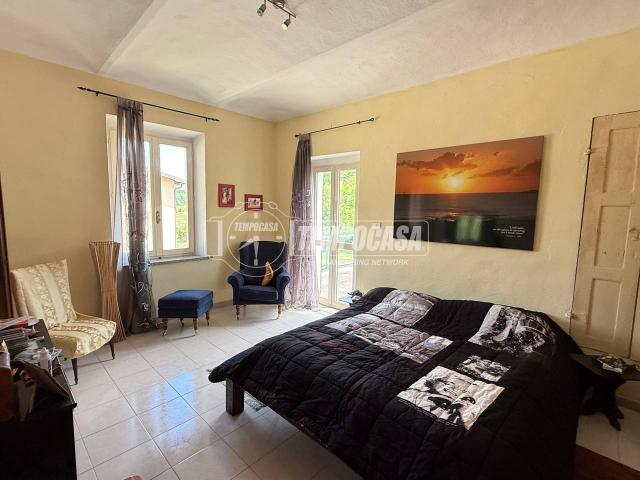 Casa indipendente in vendita a Castellero