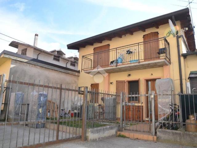 Casa indipendente in vendita a Castelli Calepio BG