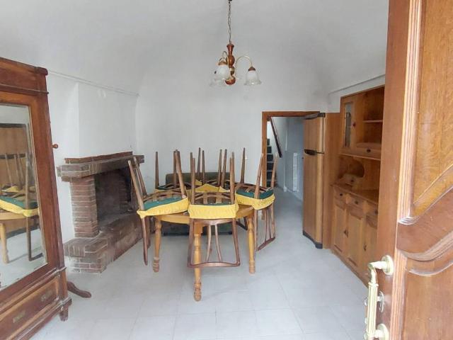 Casa indipendente in vendita a Castelli TE