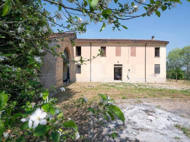 Casa indipendente in vendita a Castellucchio MN