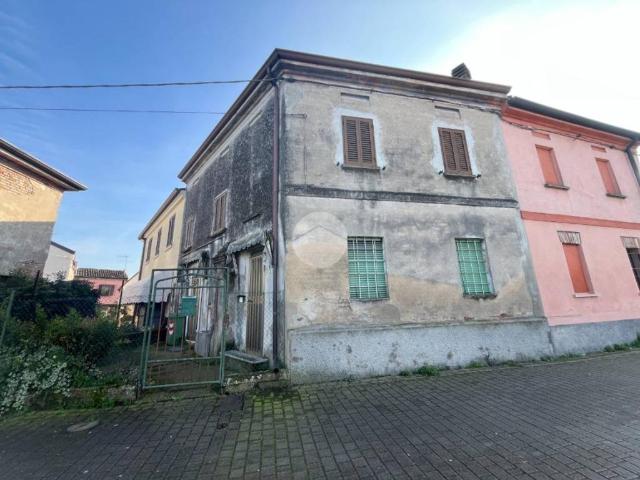 Casa indipendente in vendita a Castellucchio MN