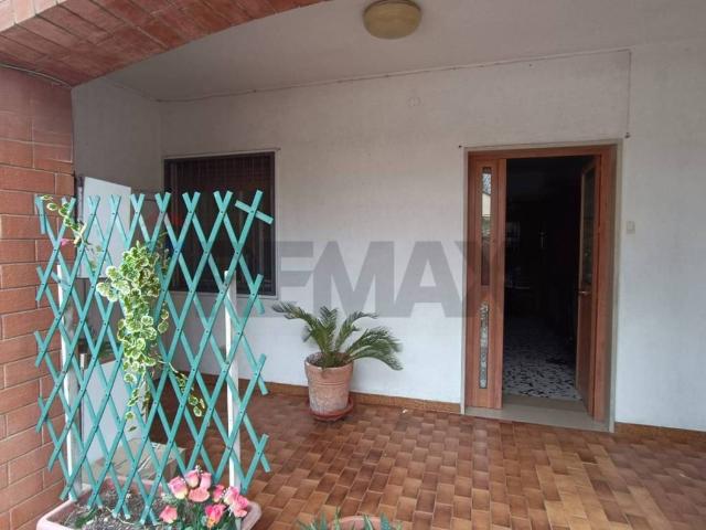 Casa indipendente in vendita a Castelluccio dei Sauri FG