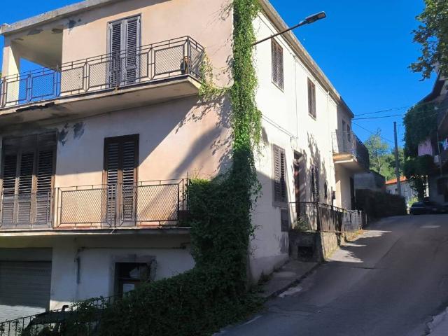 Casa indipendente in vendita a Castell'Umberto ME