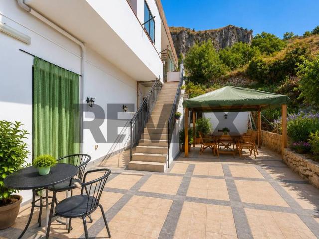 Casa indipendente in vendita a Castelmola ME