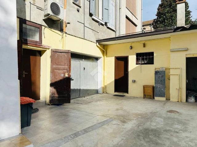 Casa indipendente in vendita a Castelnovo di Sotto RE