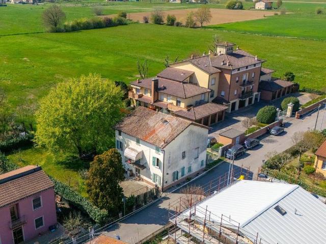 Casa indipendente in vendita a Castelnovo di Sotto RE