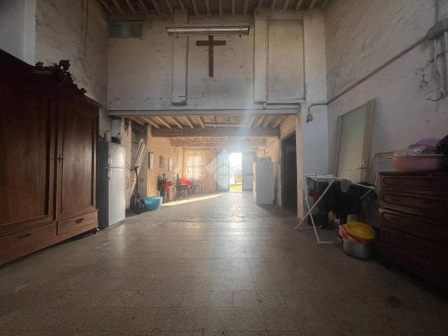 Casa indipendente in vendita a Castelnovo di Sotto RE