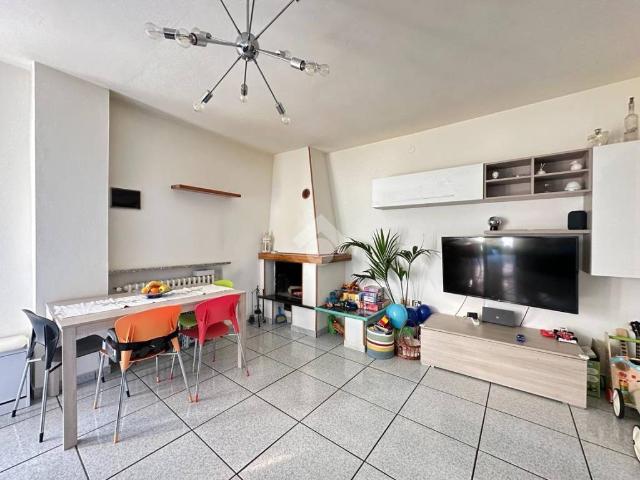 Casa indipendente in vendita a Castelnovo di Sotto RE