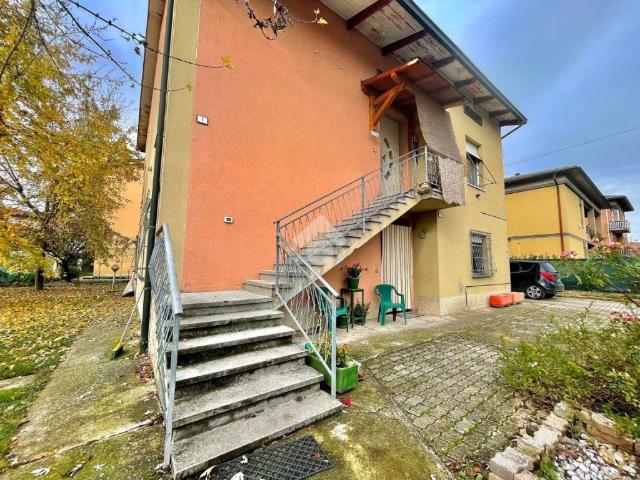Casa indipendente in vendita a Castelnovo di Sotto RE
