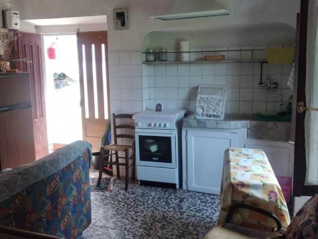 Casa indipendente in vendita a Castelnovo Ne' Monti RE