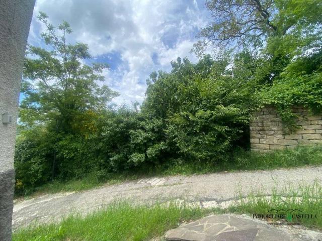 Casa indipendente in vendita a Castelnovo Ne' Monti RE
