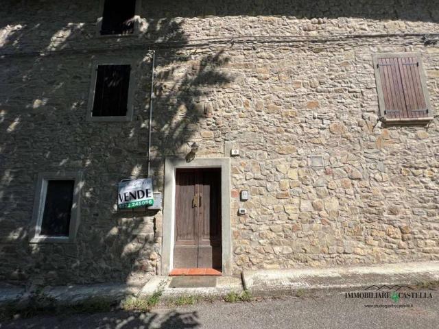 Casa indipendente in vendita a Castelnovo Ne' Monti RE