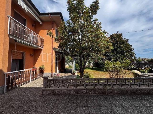 Casa indipendente in vendita a Castelnuovo Bocca d'Adda via Piave