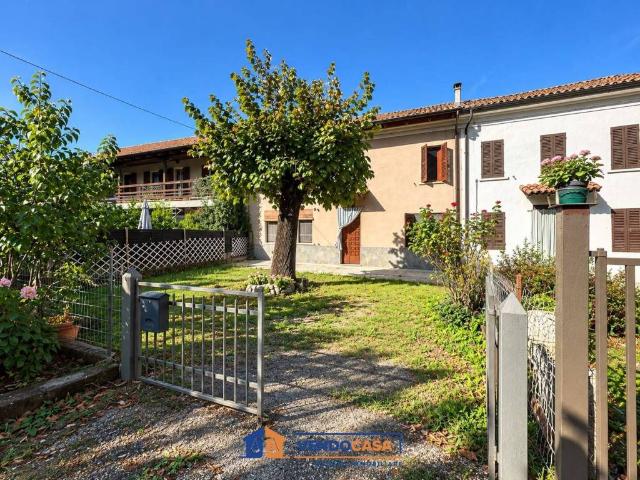 Casa indipendente in vendita a Castelnuovo Belbo AT